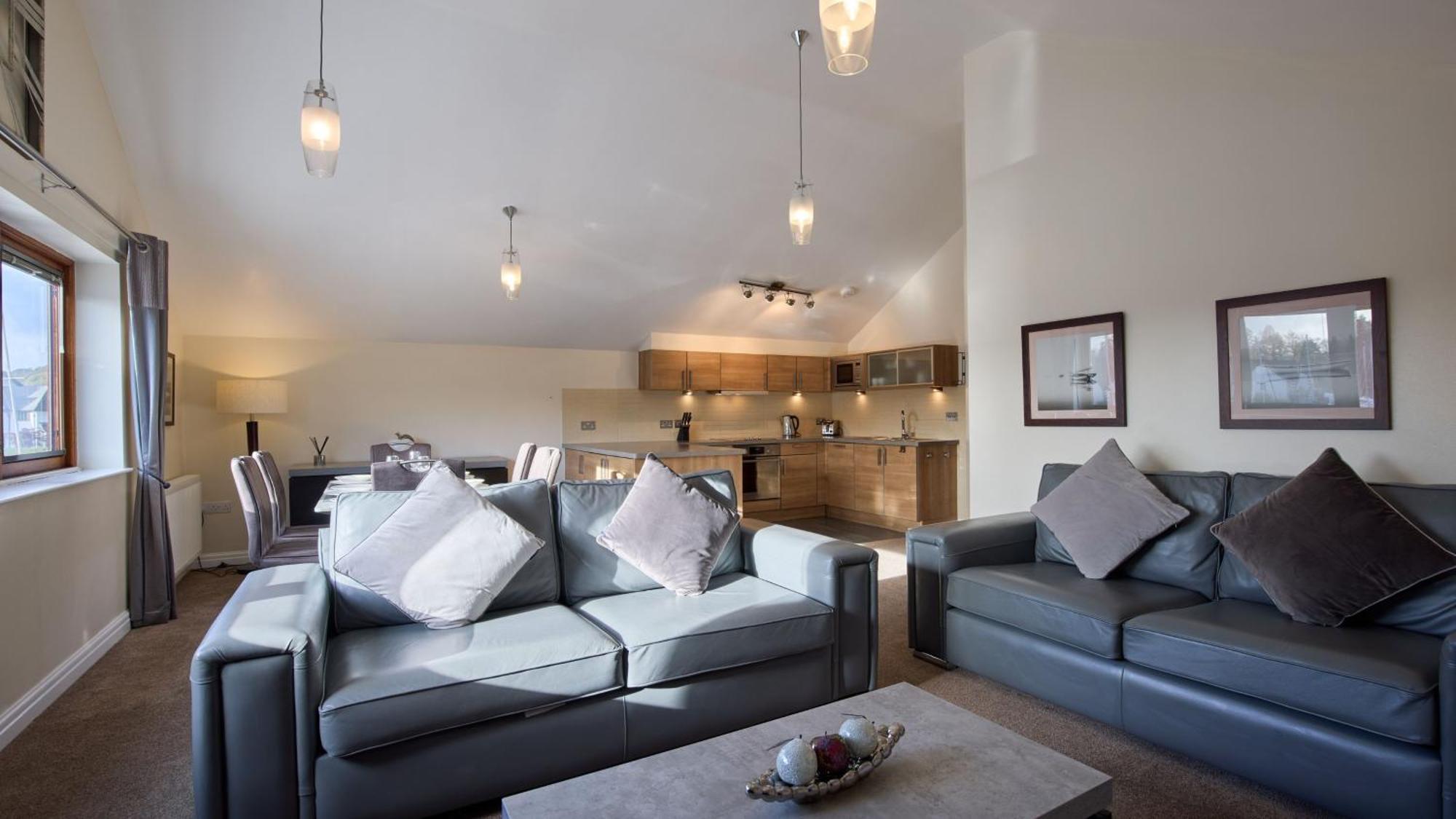 Lake District Apartment At Windermere Marina Village 보우네스온윈더미어 외부 사진