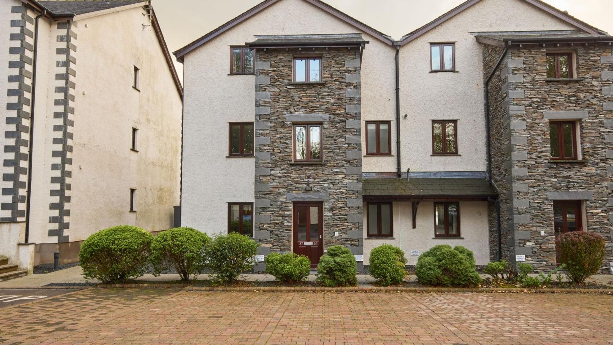 Lake District Apartment At Windermere Marina Village 보우네스온윈더미어 외부 사진